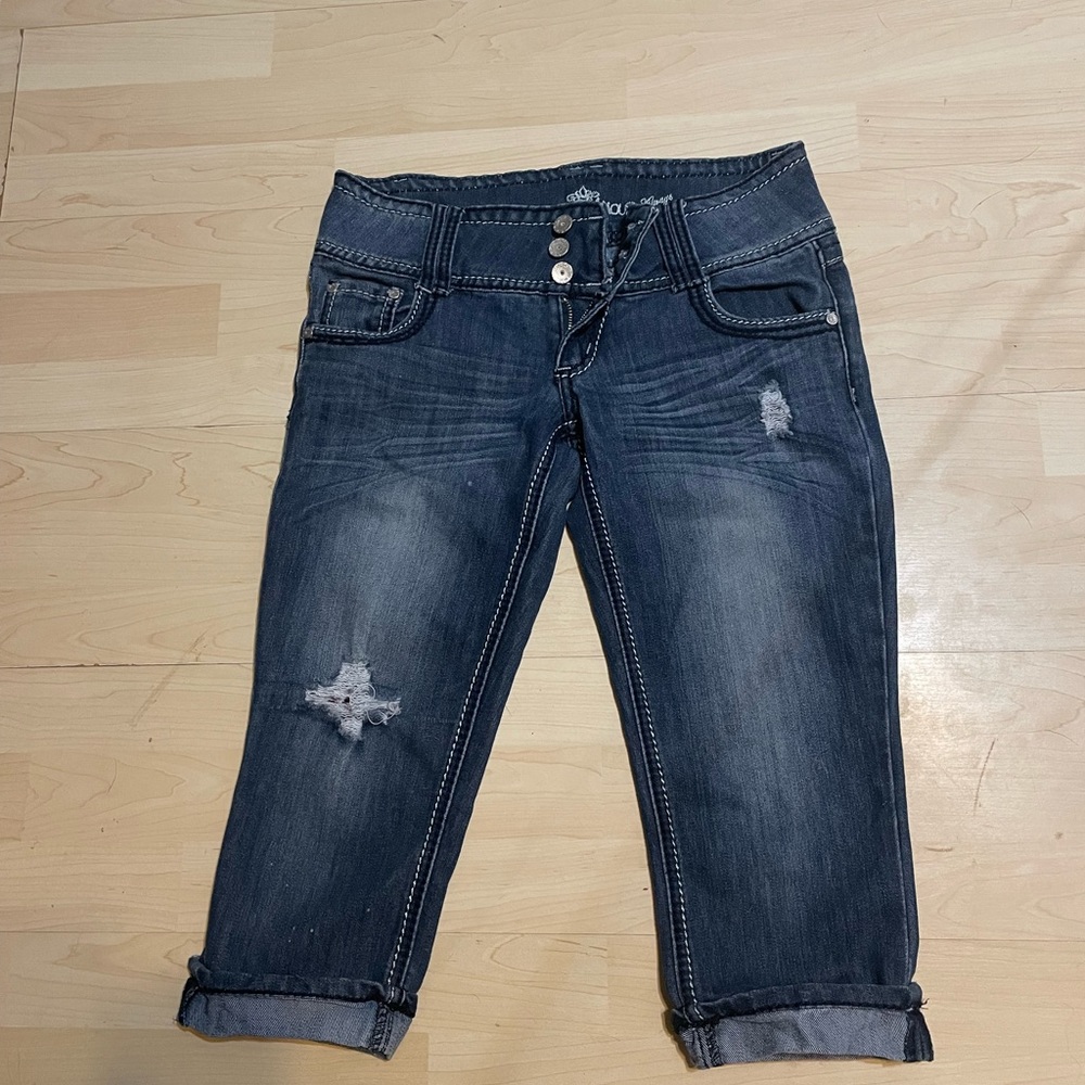Size 6-7 almost famous always fabulous capris